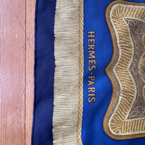 Authentic Hermes silk scarf 90cm - Picture 2 of 2
